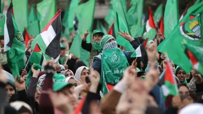 Hamas Reviews New Proposals to End the War: A Path to Peace?