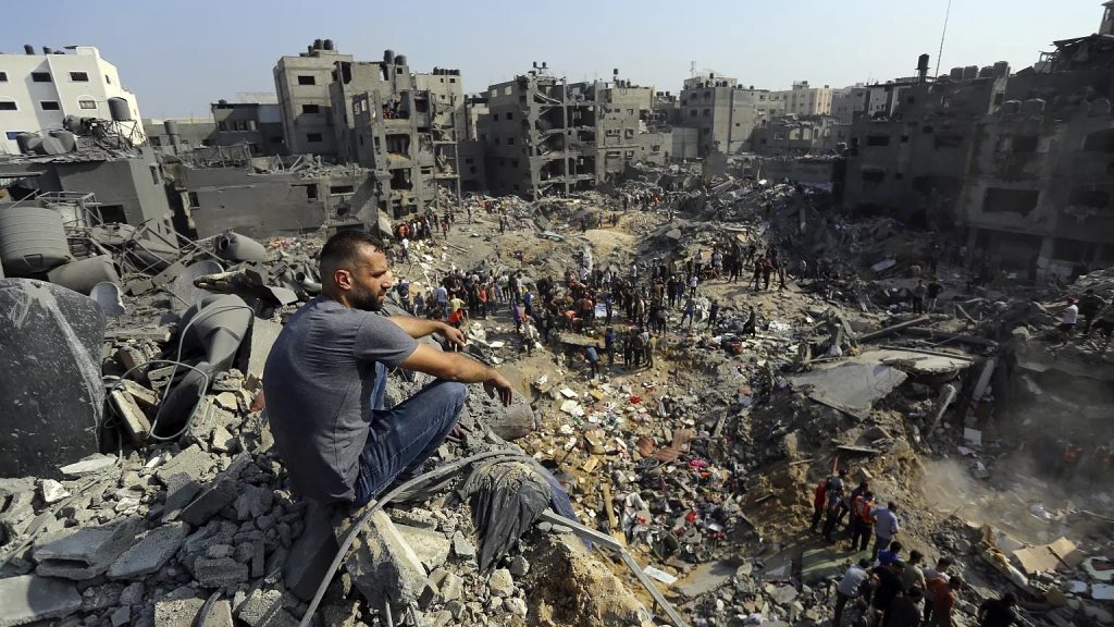Trump Backs Extending 60-Day Gaza Ceasefire if Talks Progress, Hamas Seeks Guarantees for Prolonged Truce