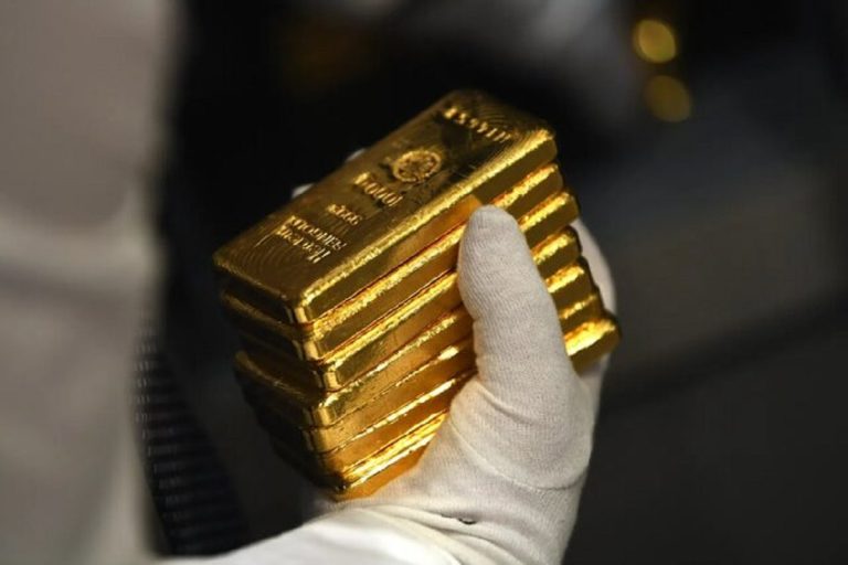 UAE Sells $53 Billion in Gold Globally Over the Past Year