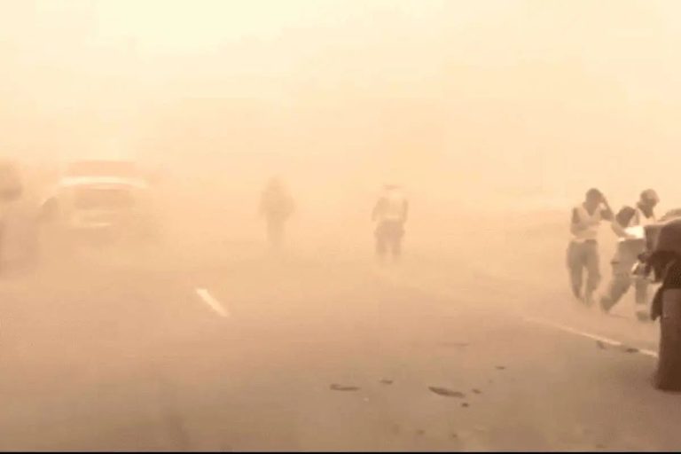 Dust Storms and Severe Air Pollution Grip 17 Iranian Provinces