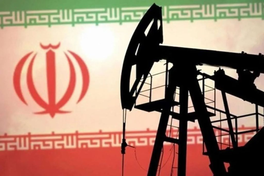وزیر نفت: صادرات نفت با کیفیت و کمیت قبل، ادامه دارد/ دغدغهای در این زمینه نداریم