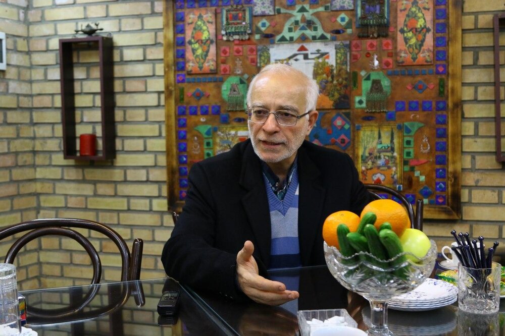 خروج از NPT هیچ منفعتی برای ایران ندارد / نباید به جای آمریکا، آژانس را سرزنش کنیم / در صورت خروج از NPT همچنان موظف به اجرای تعهدات هستهای هستیم