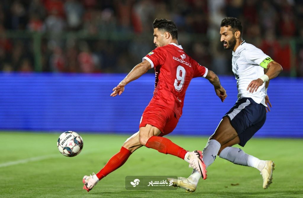 پرسپولیس نه خوب بازی می کند، نه نتیجه می گیرد/ هاشمیان با این روند نمیتواند ادامه دهد