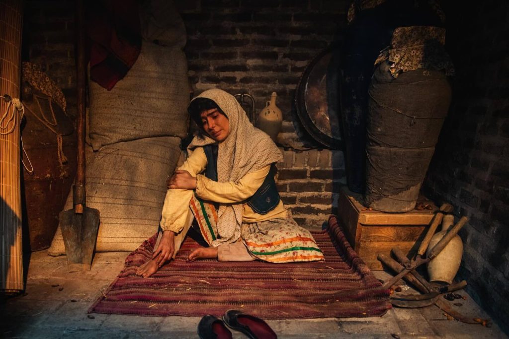 مرجان سریال نون‌ با پوشش خاص