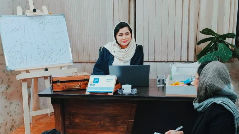 تربیت جنسی کودکان بدون خجالت؛ چطور با فرزندم درباره بدنش صحبت کنم؟ دکتر پریسا کربلایی حسنی پاسخ می دهد