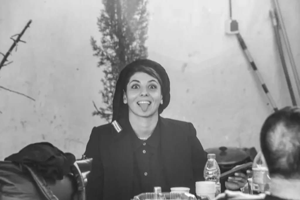 مهسا طهماسبی با عکس عجیب و لبخند جذابش وایرال شد | واکنش کاربران به جزئیات جالب + عکس مهسا طهماسبی با زبان ۵ سانتی و چهره خندان سوژه کاربران شد