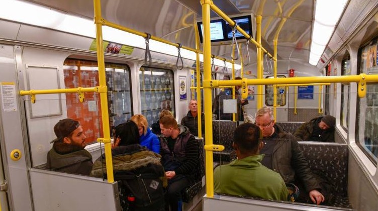 مرتس از مرخصی استعلاجی کارگران آلمانی انتقاد کرد