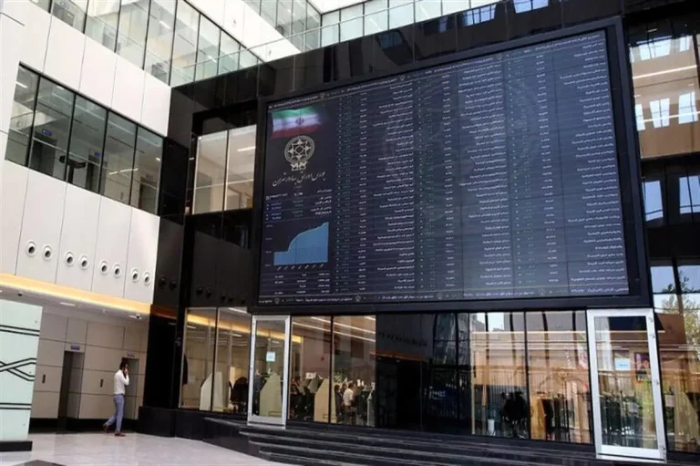 Iran's Stock Market Soars by 61,000 Points