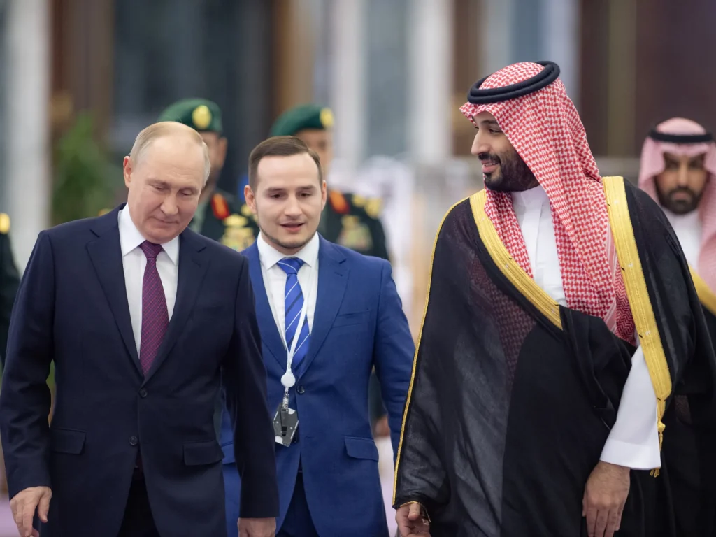 Putin and Saudi Crown Prince Engage in Strategic Dialogue on Regional and Global Affairs