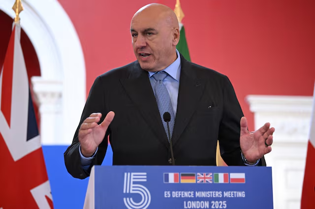 High-Profile Hold-Up: Italy's Defense Minister and Family Stranded in Dubai