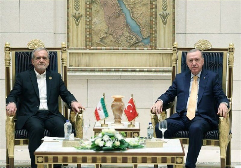 Iran-Turkey Summit: Leaders Forge Path to Lasting Peace and Stability Amidst Delicate Negotiations