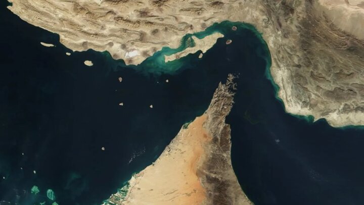 Strait of Hormuz Open Only to "Peaceful Navigators," Expert Declares