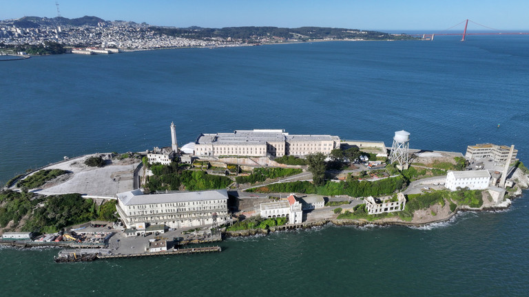 Alcatraz Reopening Bid: Trump Seeks $152 Million Price Tag